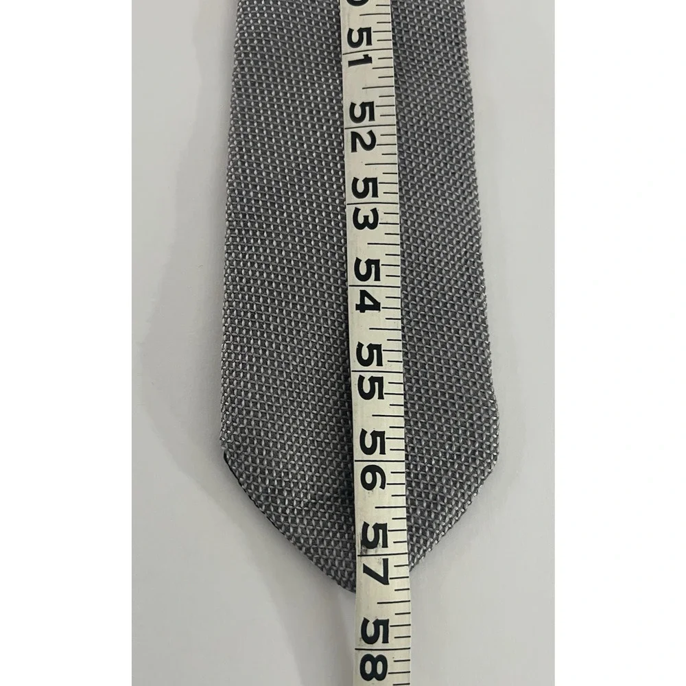 Brooks Brothers 346 Necktie Gray Silver Textured 100% Silk Made in USA